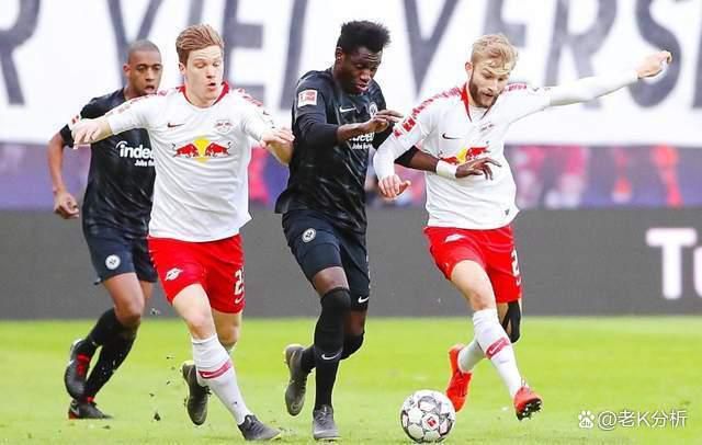 全场比赛结束，勒沃库森2-0赫根，各项赛事取得14连胜！